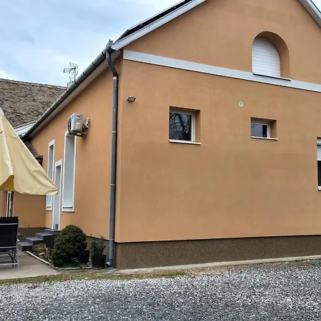 Megyehaz Homestay Mako