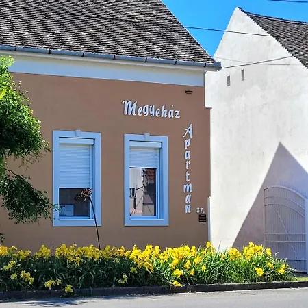 Megyeház