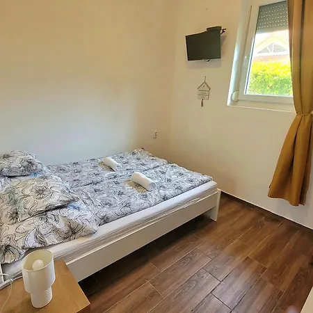 Megyeház Habitación en casa particular Makó